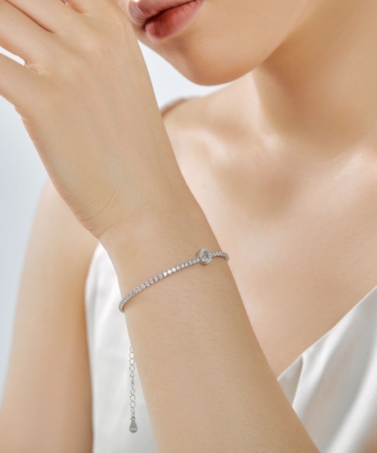 Серебряный браслет с цирконами