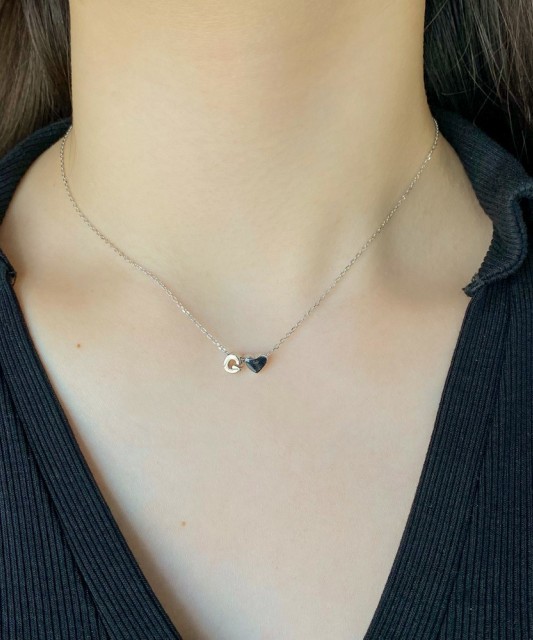 Hõbekett ripatsiga täht G