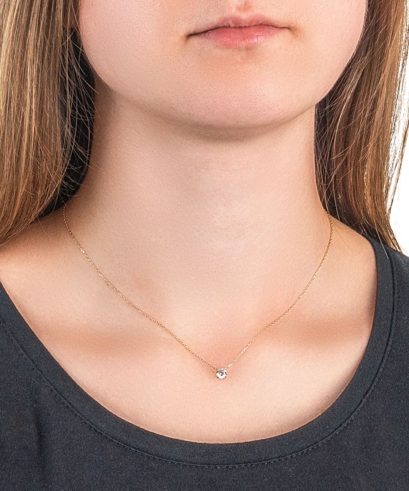 Золотая цепочка с подвеской из циркона