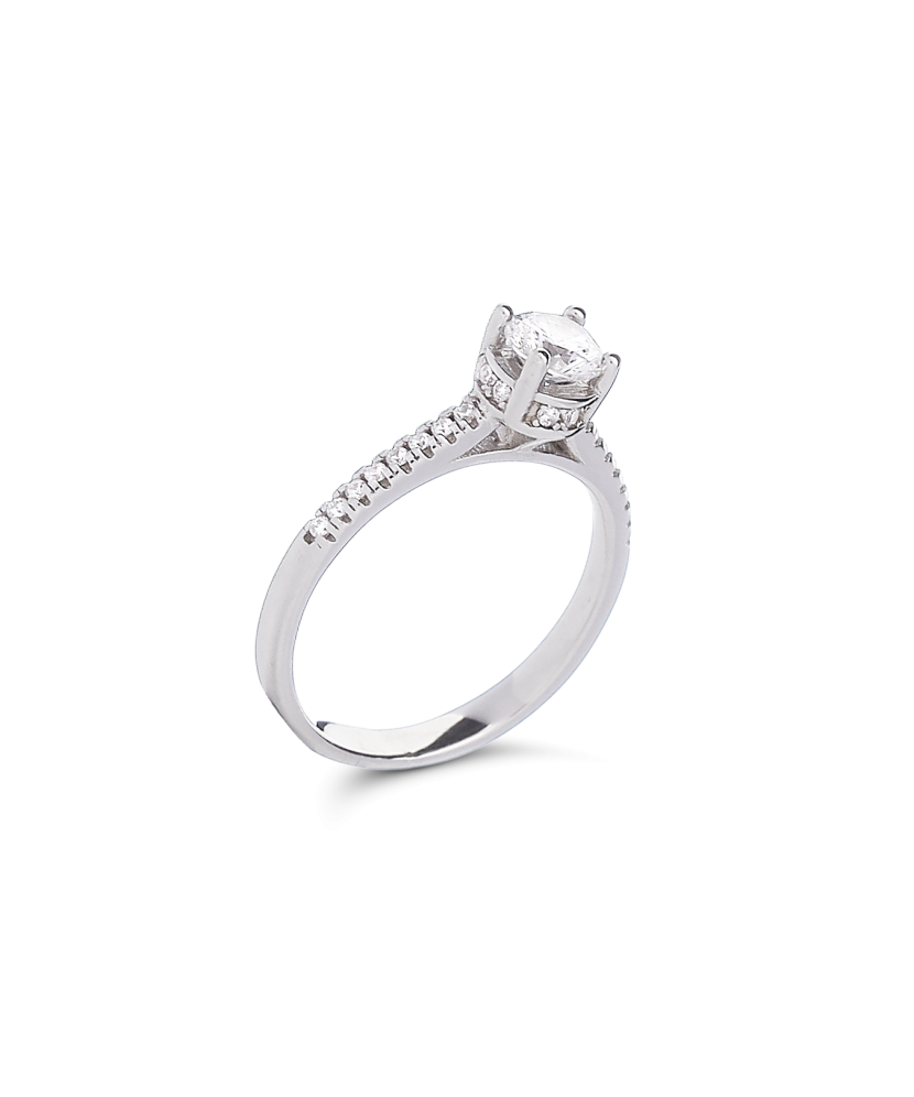 Серебряное кольцо с цирконами