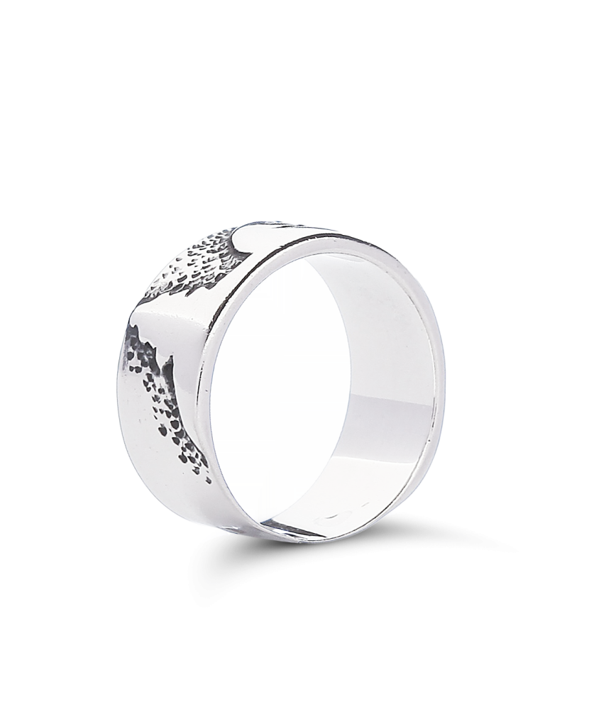 Серебряное кольцо