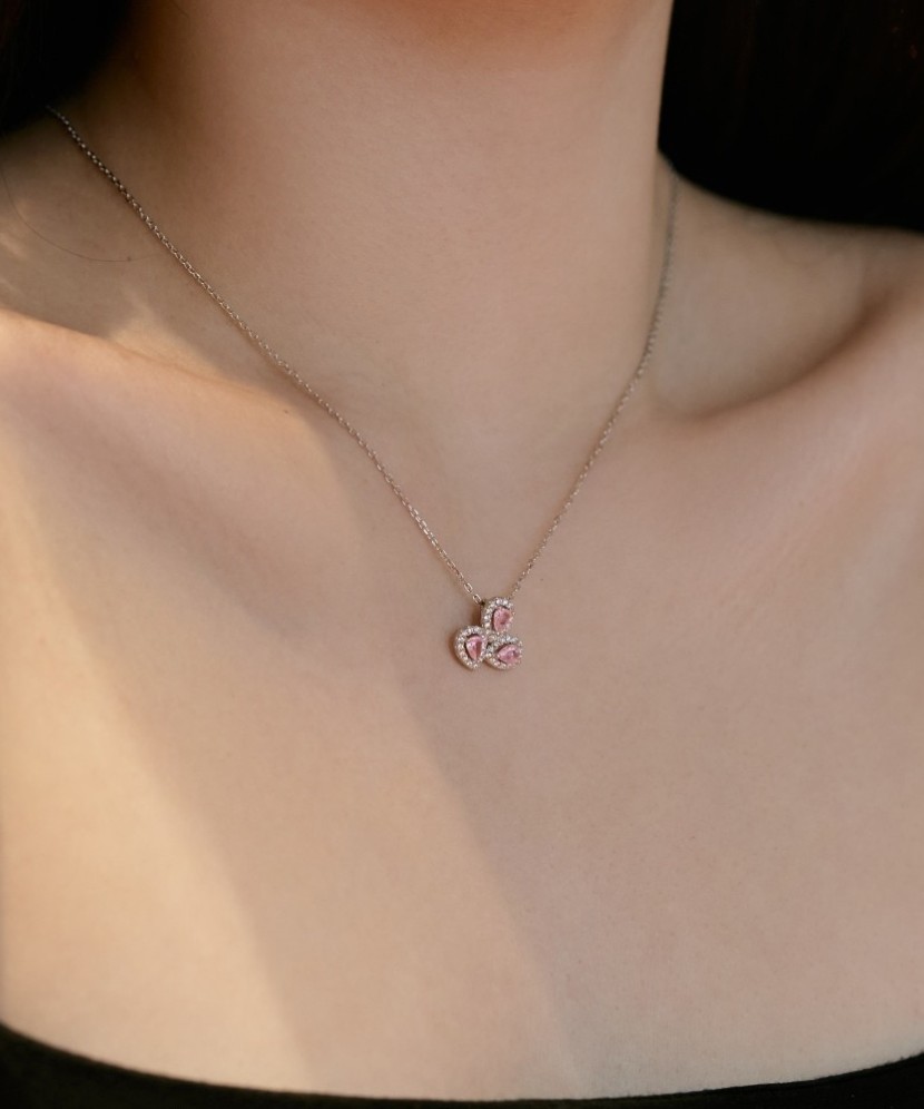 Hõbekett tsirkoonist ripatsiga