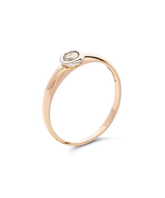 Золотое кольцо с бриллиантом