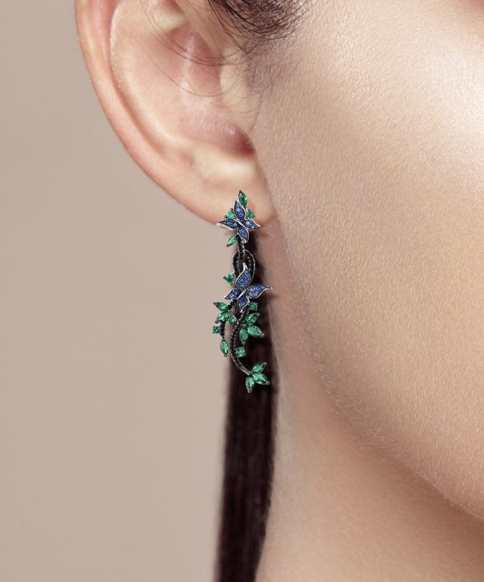 Hõbekõrvarõngad tsirkoonidega ja spinelliga