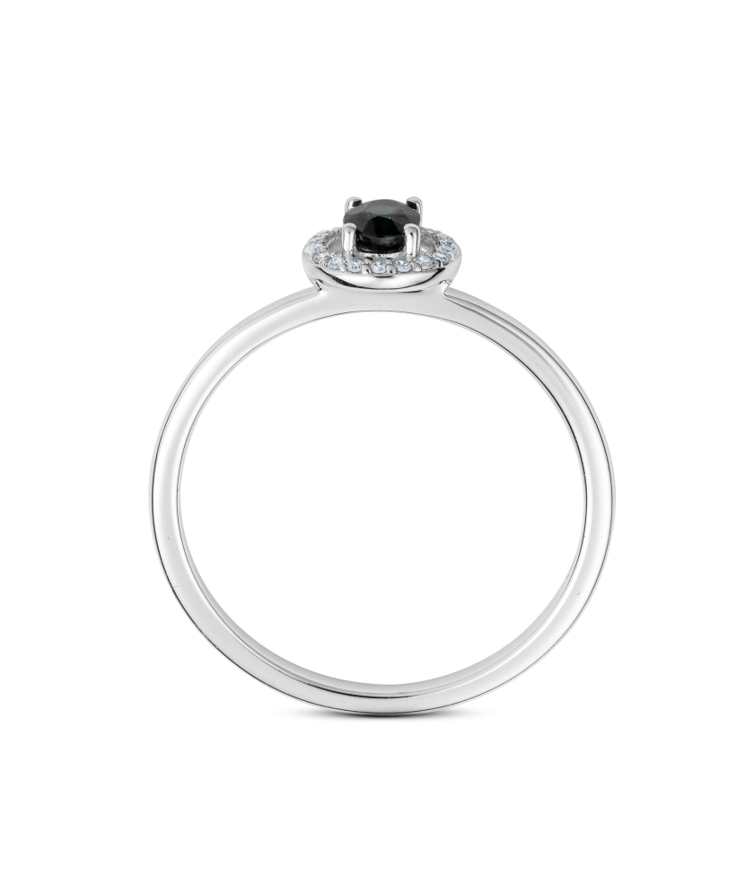 Valgest kullast sõrmus safiiri ja briljantidega