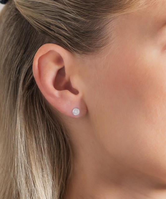 Valgest kullast kõrvarõngad briljantidega