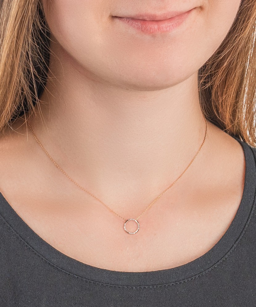 Цепочка из белого золота с бриллиантовой подвеской