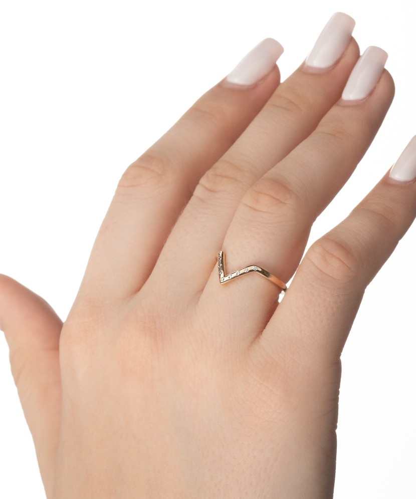 Золотое кольцо с цирконами