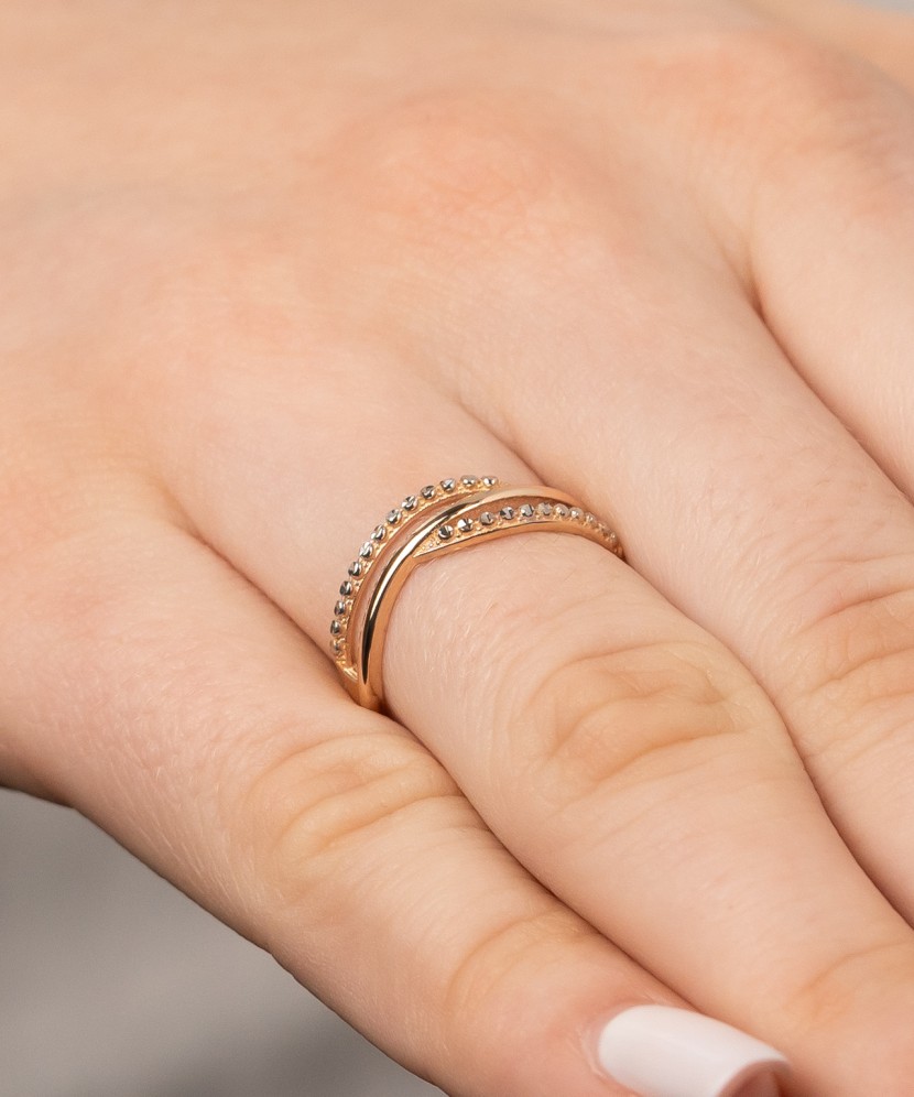 Золотое кольцо с цирконами