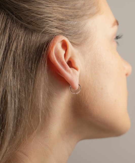 Kuldkõrvarõngad tsirkoonidega