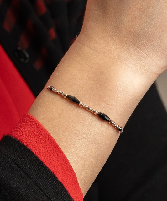 Kuldkäevõru oonüksitega