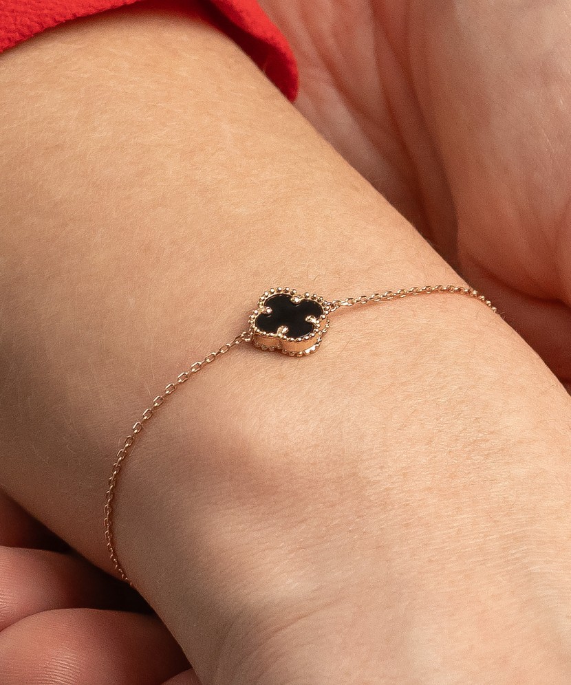 Kuldne emailiga käevõru