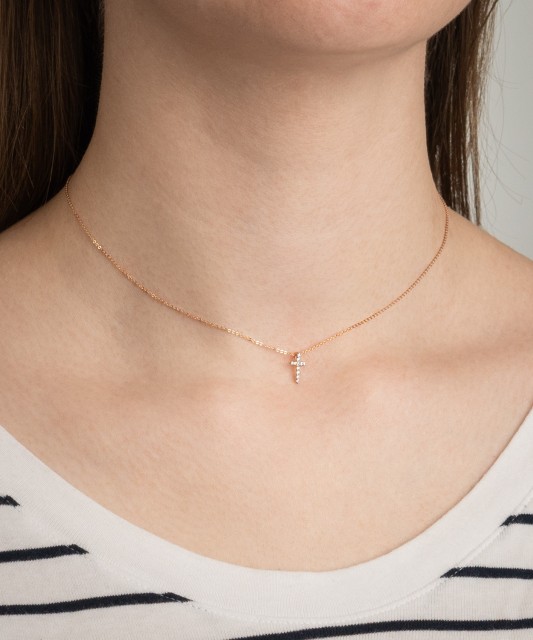 Kuldkett briljantripatsiga "Rist"