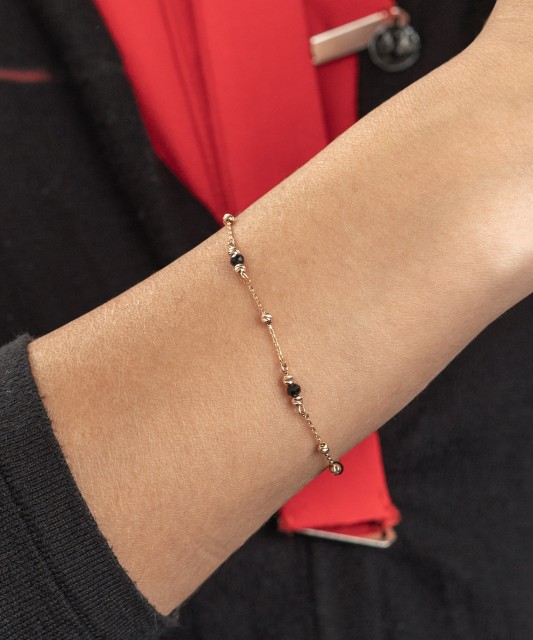 Kuldne spinellidega käevõru