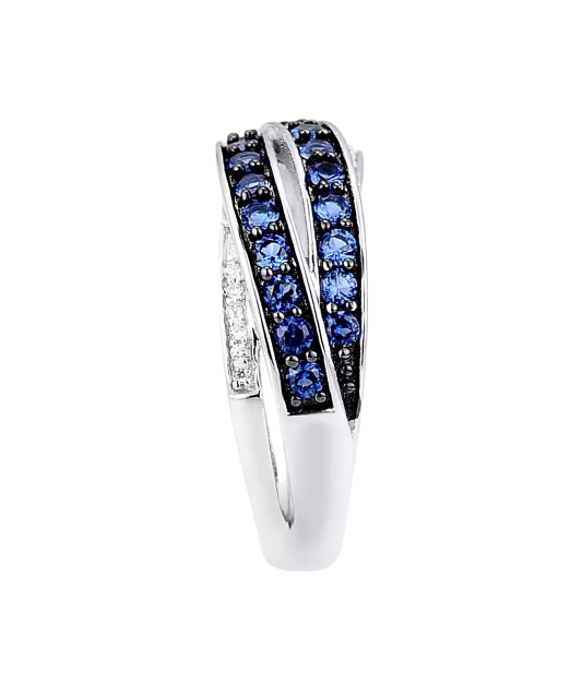 Hõbesõrmus tsirkoonidega