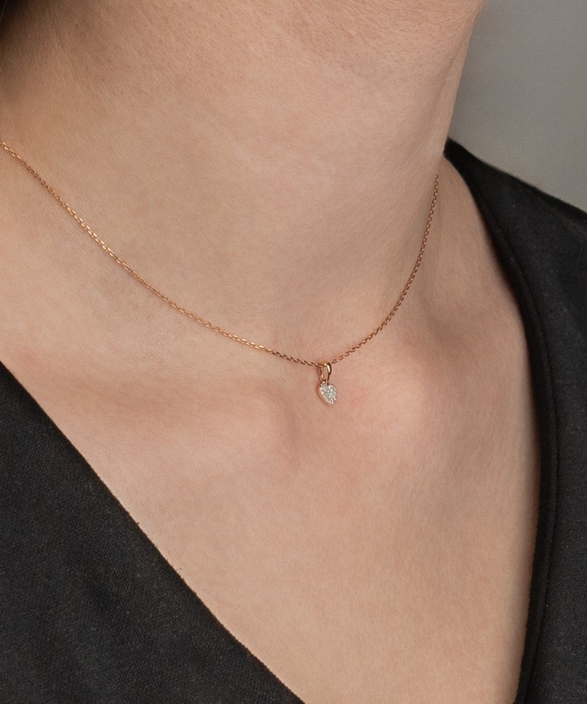 Золотой подвеска с алмазами "Сердечко"