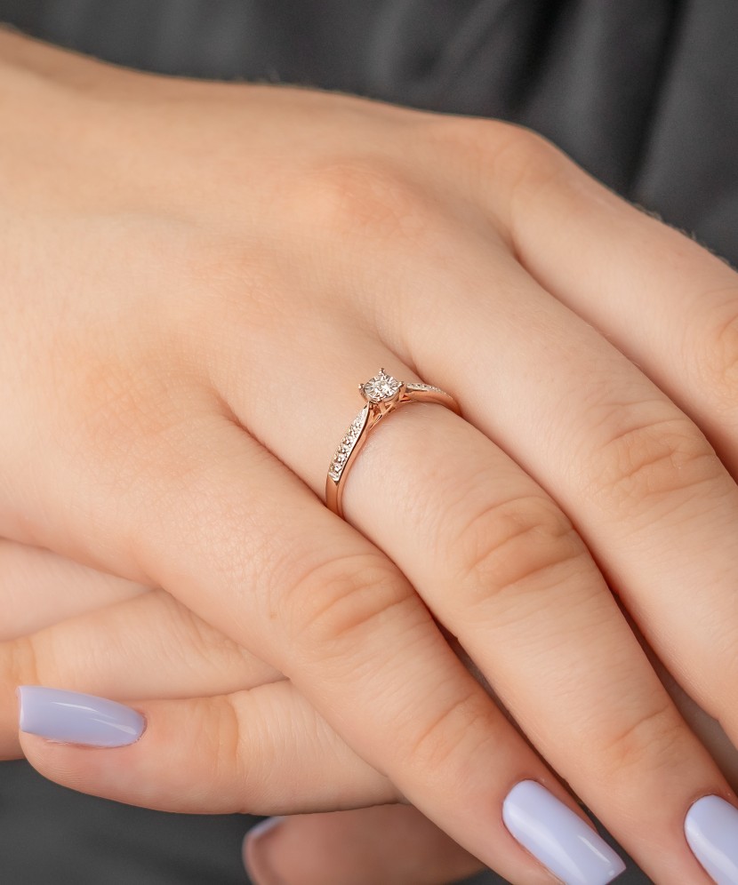 Золотое кольцо с алмазами