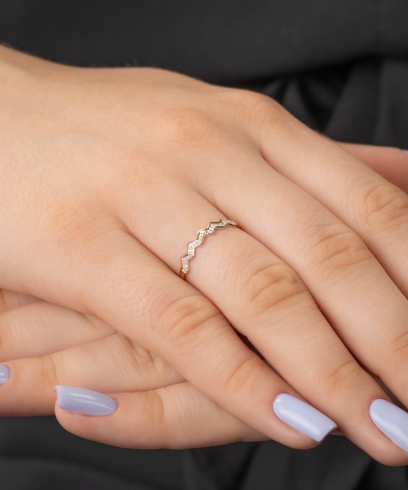 Kuldsõrmus teemantidega