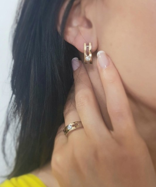 Hõbekõrvarõngad kullatud tsirkoonidega