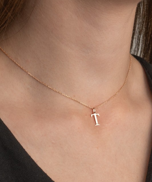 Kuldripats teemandiga täht T