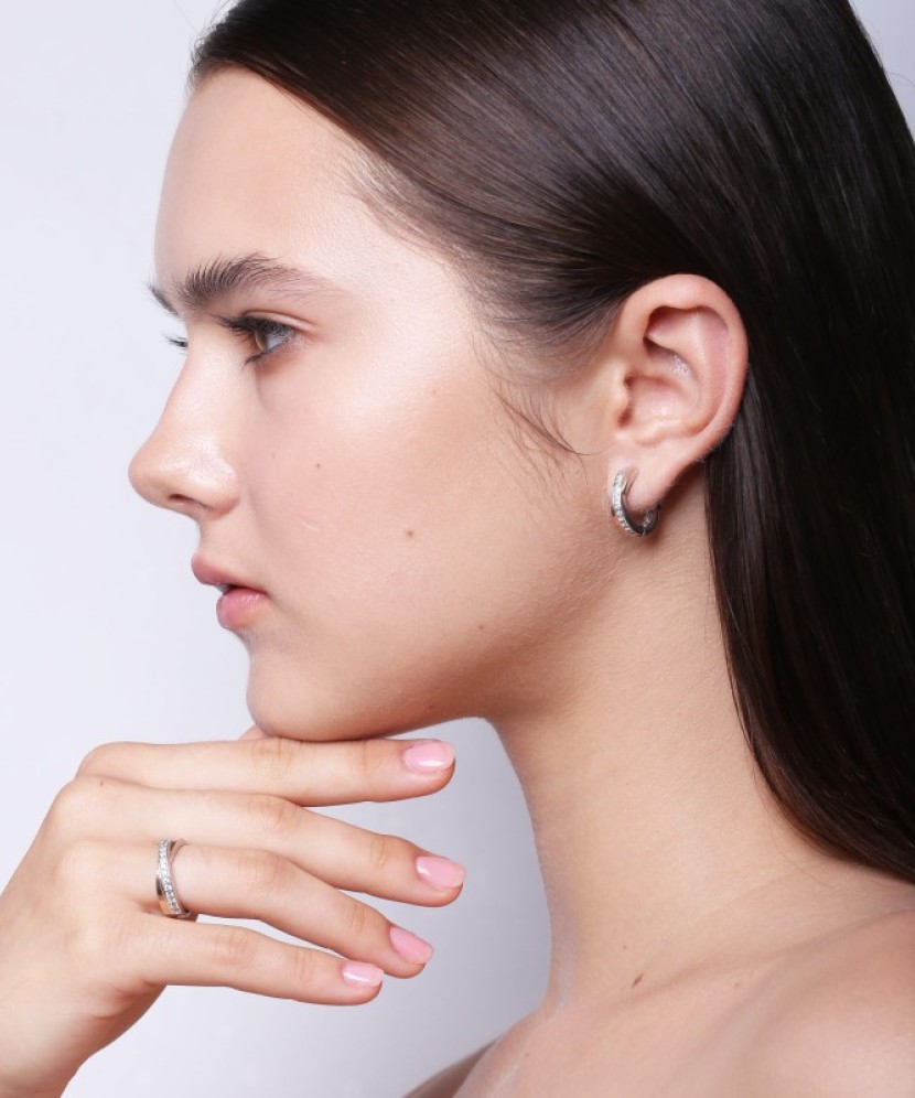 Кольцо из позолоченного серебра с цирконами