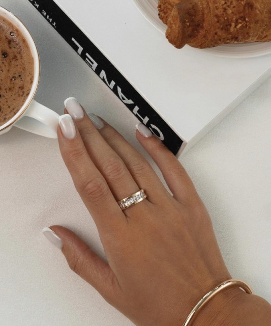 Hõbesõrmus kullatud tsirkoonidega