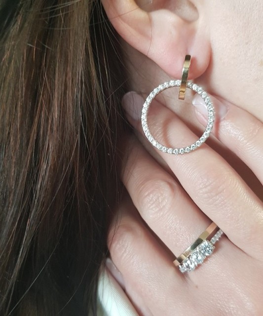 Hõbekõrvarõngad kullatud tsirkoonidega