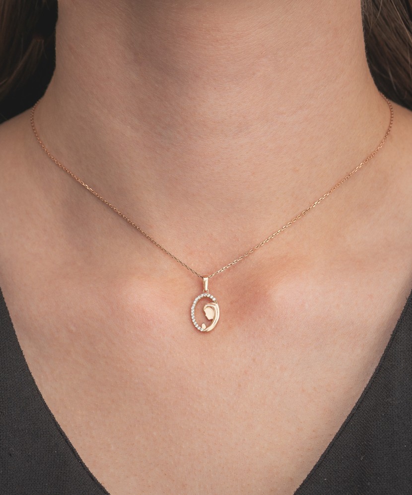 Kuldripats tsirkoonidega