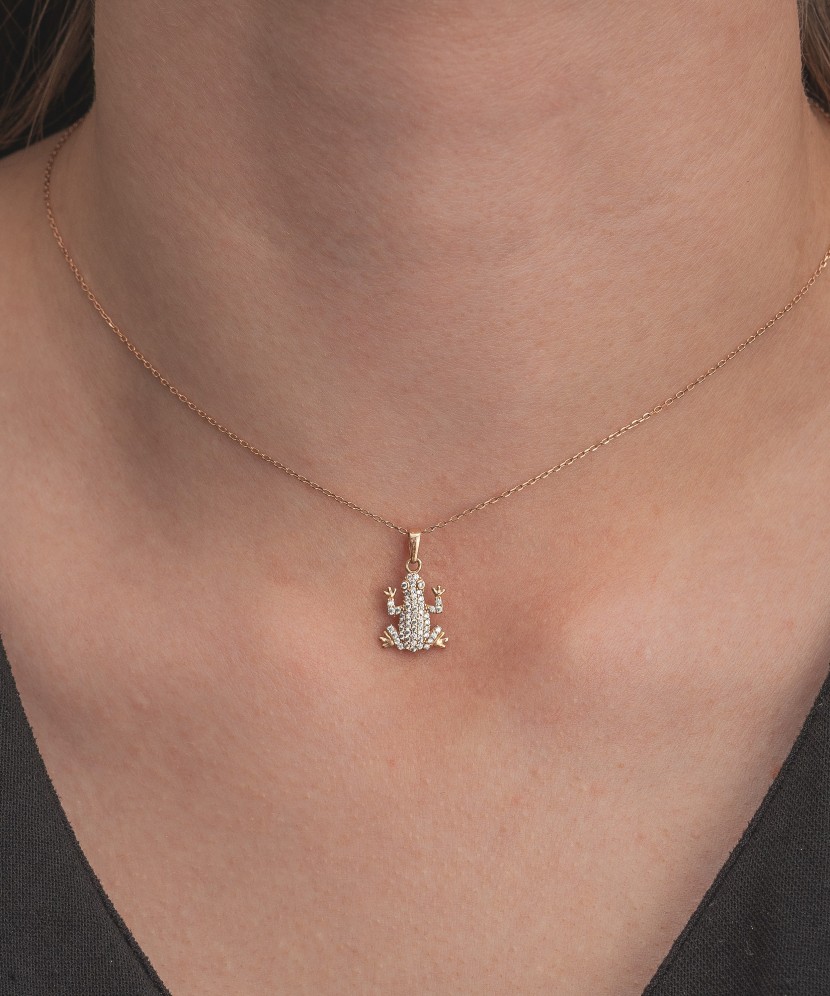 Kuldripats tsirkoonidega "konnake"