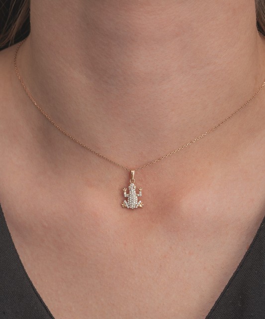 Kuldripats tsirkoonidega "konnake"