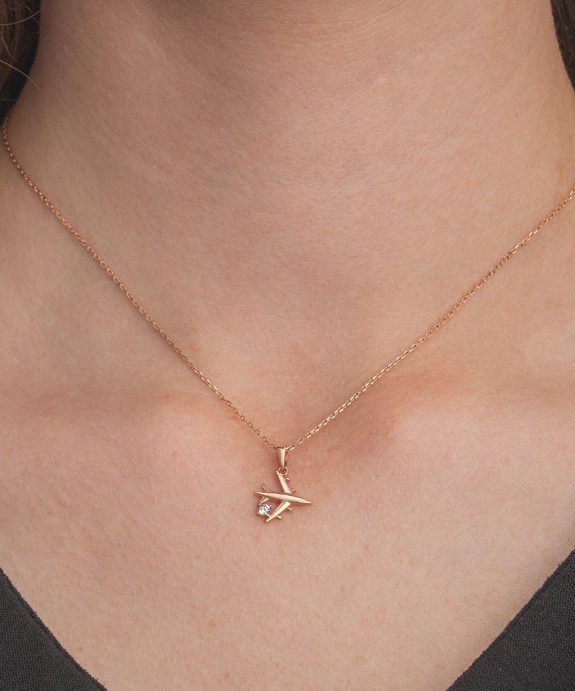 Kuldripats tsirkoonidega