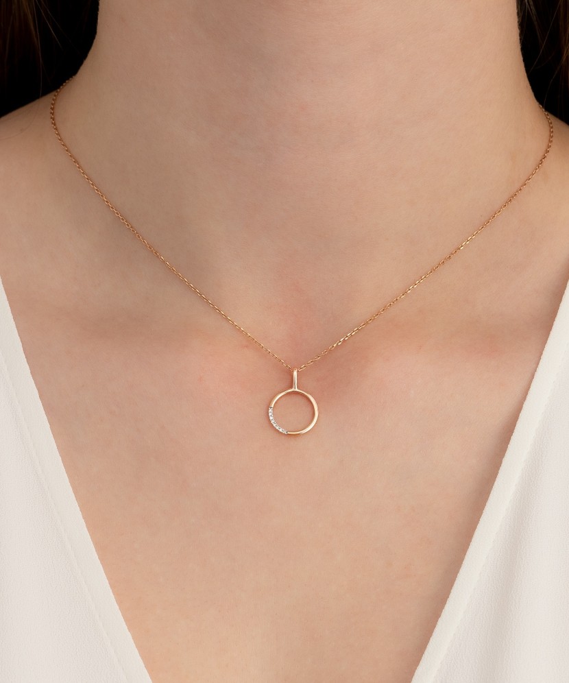 Kuldripats teemantidega