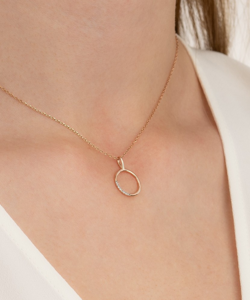 Kuldripats teemantidega