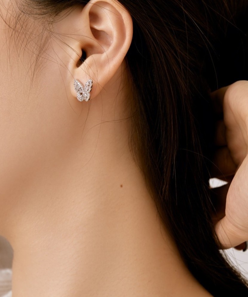 Hõbekõrvarõngad tsirkoonidega "Liblikad"