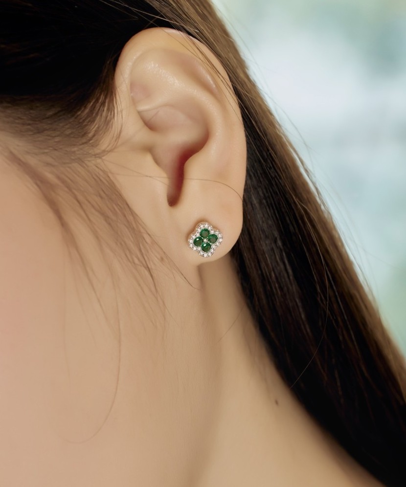 Hõbekõrvarõngad tsirkoonidega