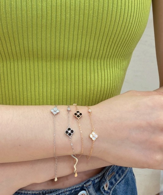 Серебряный браслет с эмалью и цирконом