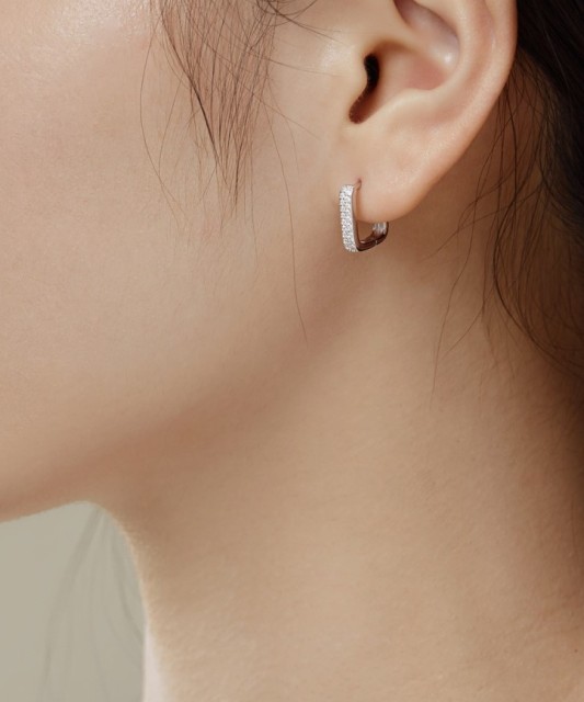 Hõbekõrvarõngad tsirkoonidega