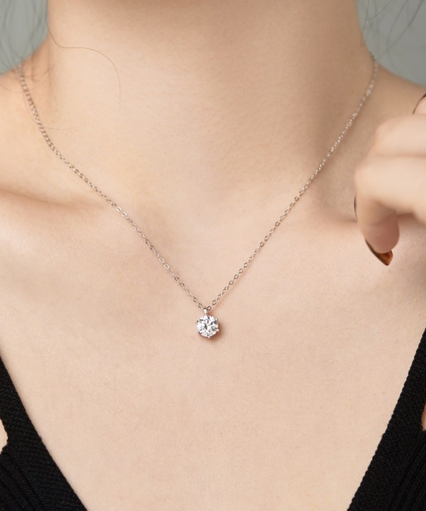 Hõbekett tsirkoonist ripatsiga