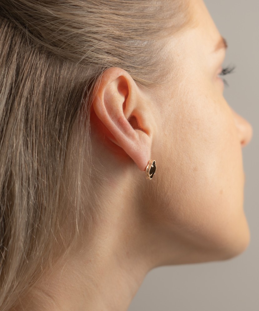 Золотая брошь с ониксами 12mm