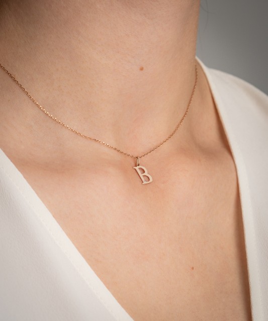 Kuldripats teemandiga täht B