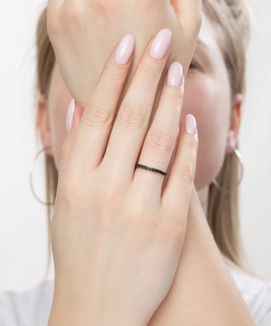 Hõbesõrmus tsirkoonidega - Hõbesõrmused - Goldinga