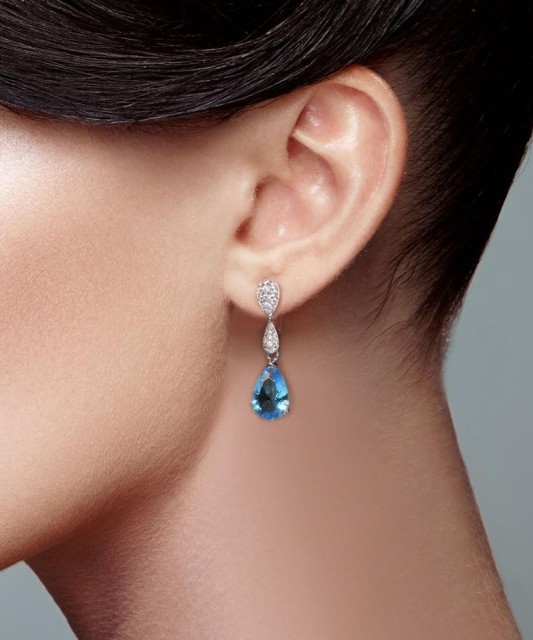 Hõbekõrvarõngad tsirkoonidega