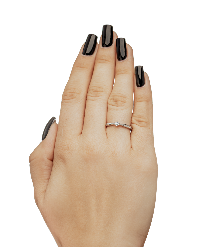 Кольцо из белого золота с бриллиантами