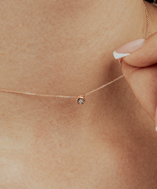 Kuldkett briljantripatsiga