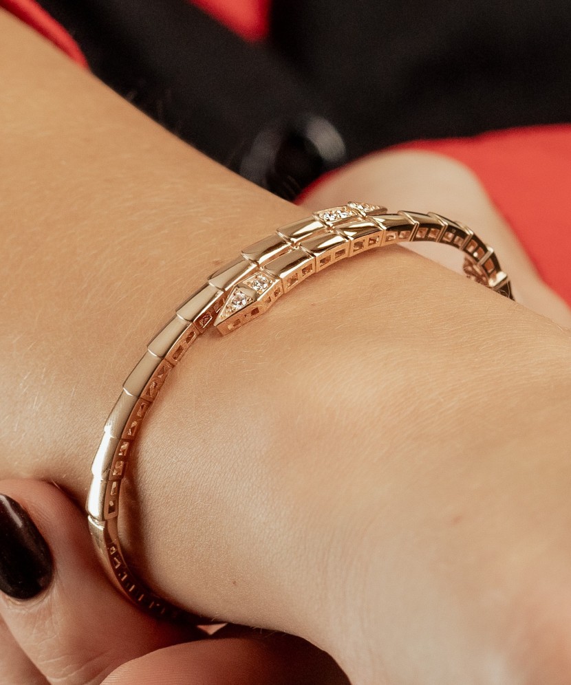 Kuldkäevõru tsirkoonidega