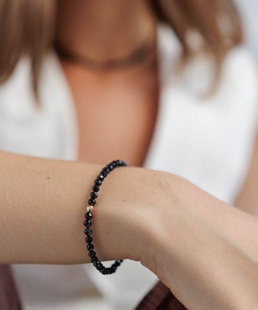 Käevõru spinelli ja kullaga