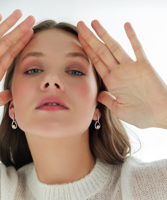 Hõbekõrvarõngad pärlite ja tsirkoonidega