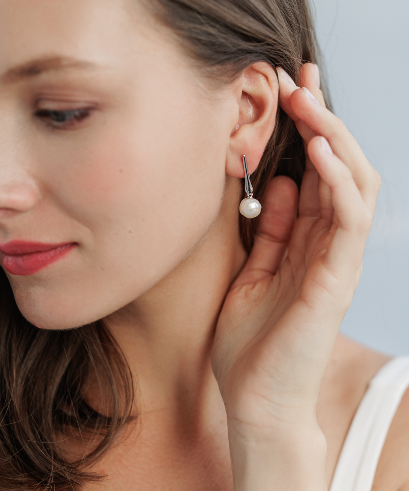 Hõbekõrvarõngad pärlitega