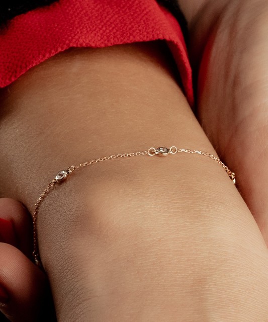 Kuldne teemantidega käevõru