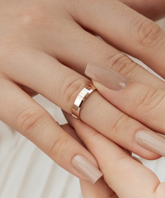 Kuldne pulm sõrmus 4.5mm mugavusega